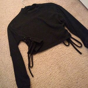 Black long sleeve crop top